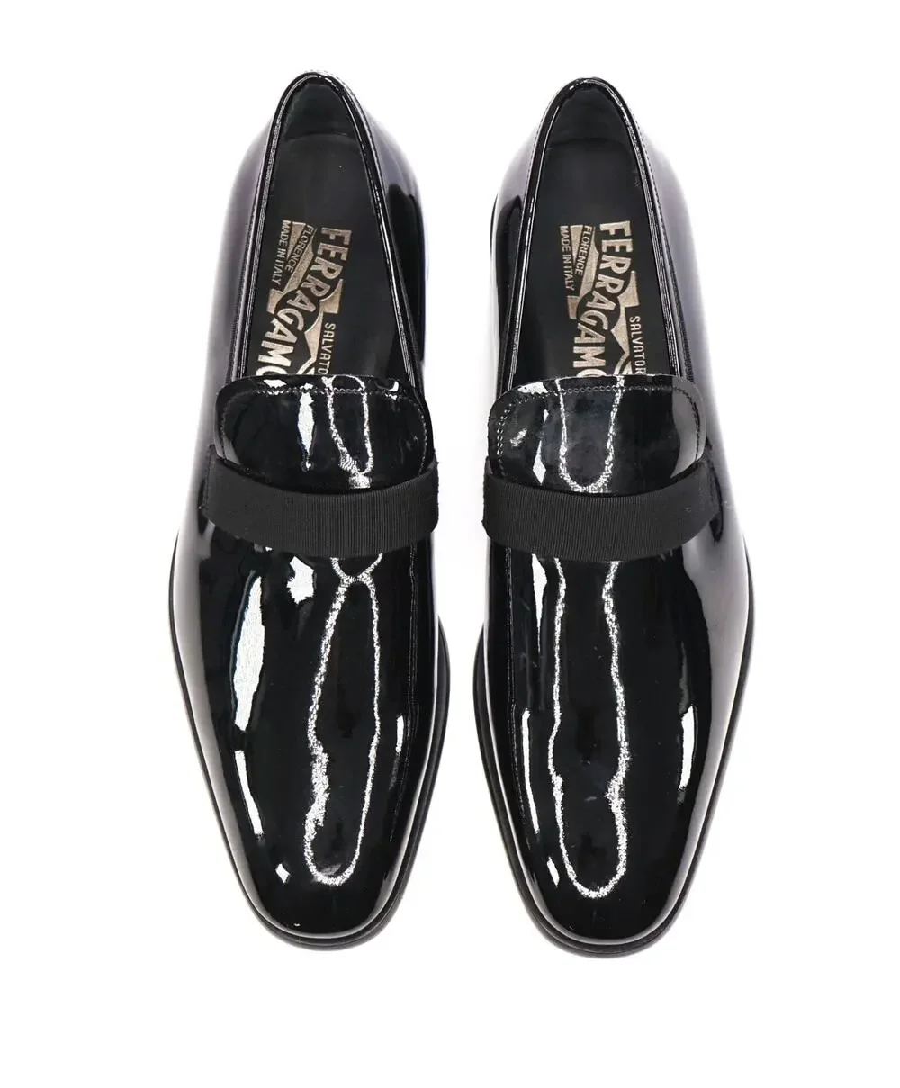 $695 FERRAGAMO - Black Patent Leather Loafers - 7 D
